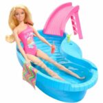 Comprar Barbie - muñeca y accesorios - caja de muñecas rubia con piscina