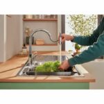 Comprar Grifo de cocina - mezclador monomando de fregadero - cromo - caño alto en forma de c - aireador extraíble - grohe startloop - 30556000