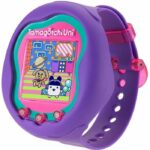 Comprar Tamagotchi uni - bandai - modelo morado - mascota virtual conectada con pulsera de reloj