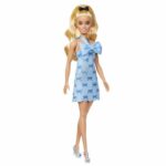 Comprar Barbie - muñeca barbie fashionistas con vestido azul bebé sin espalda y lazo - barbie - hyt93