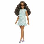Comprar Barbie - muñeca barbie fashionistas con vestido verde menta y gafas - barbie - hyt96