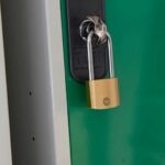 Comprar Candado de latón - yale - y110b/40/152/1 - arco largo de acero cementado - 3 llaves