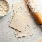 Comprar Juego de moldes de conejito de pascua 3d y 5 cortadores de galletas de conejito - zenker