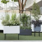 Comprar Maceta cubo - deroma - cosmo - gris ceniza - autorriego - ruedas - 38 cm